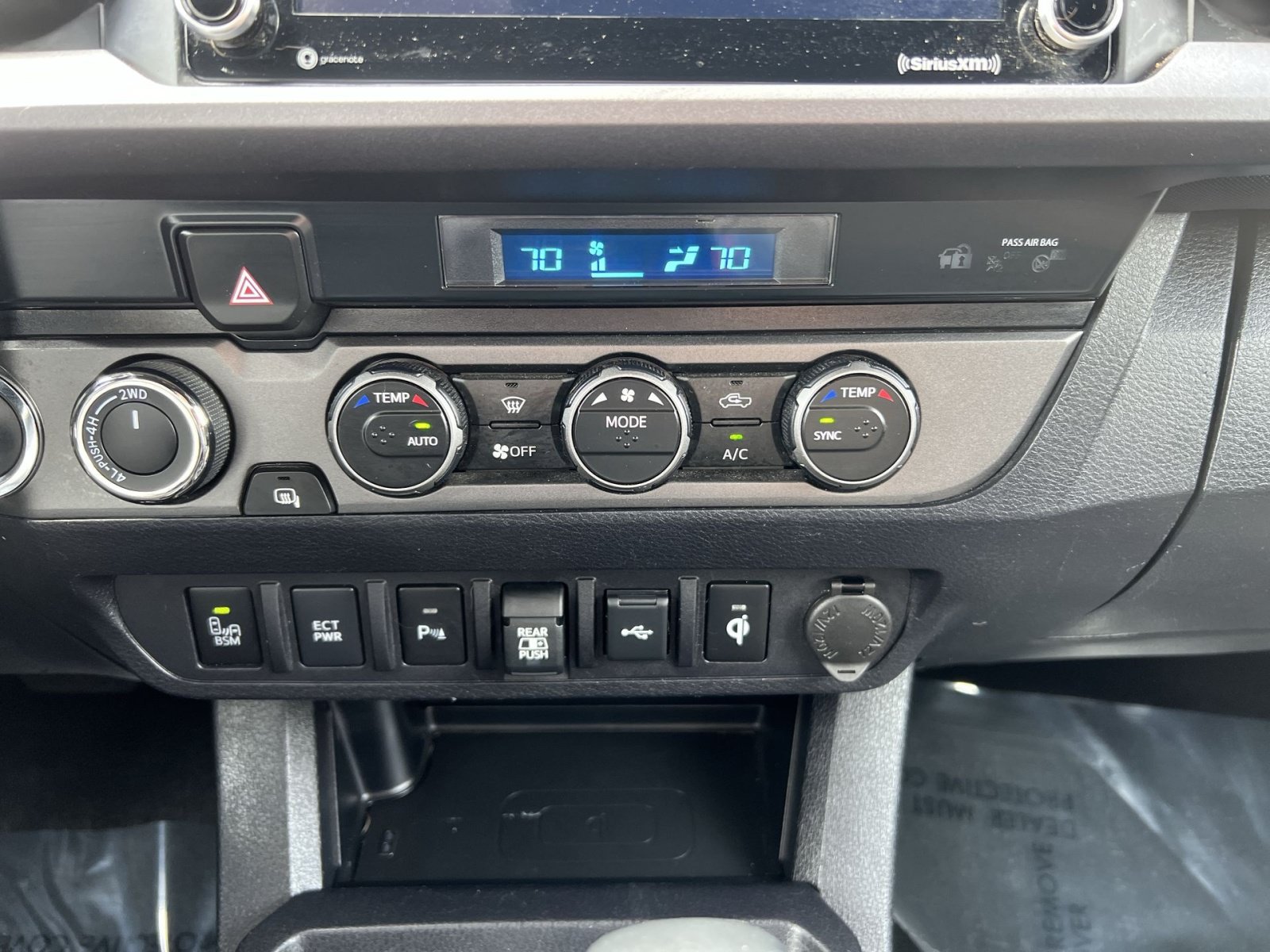 Used 2023 Toyota Tacoma TRD Off-Road w/ Technology Package AWD/4WD image 20