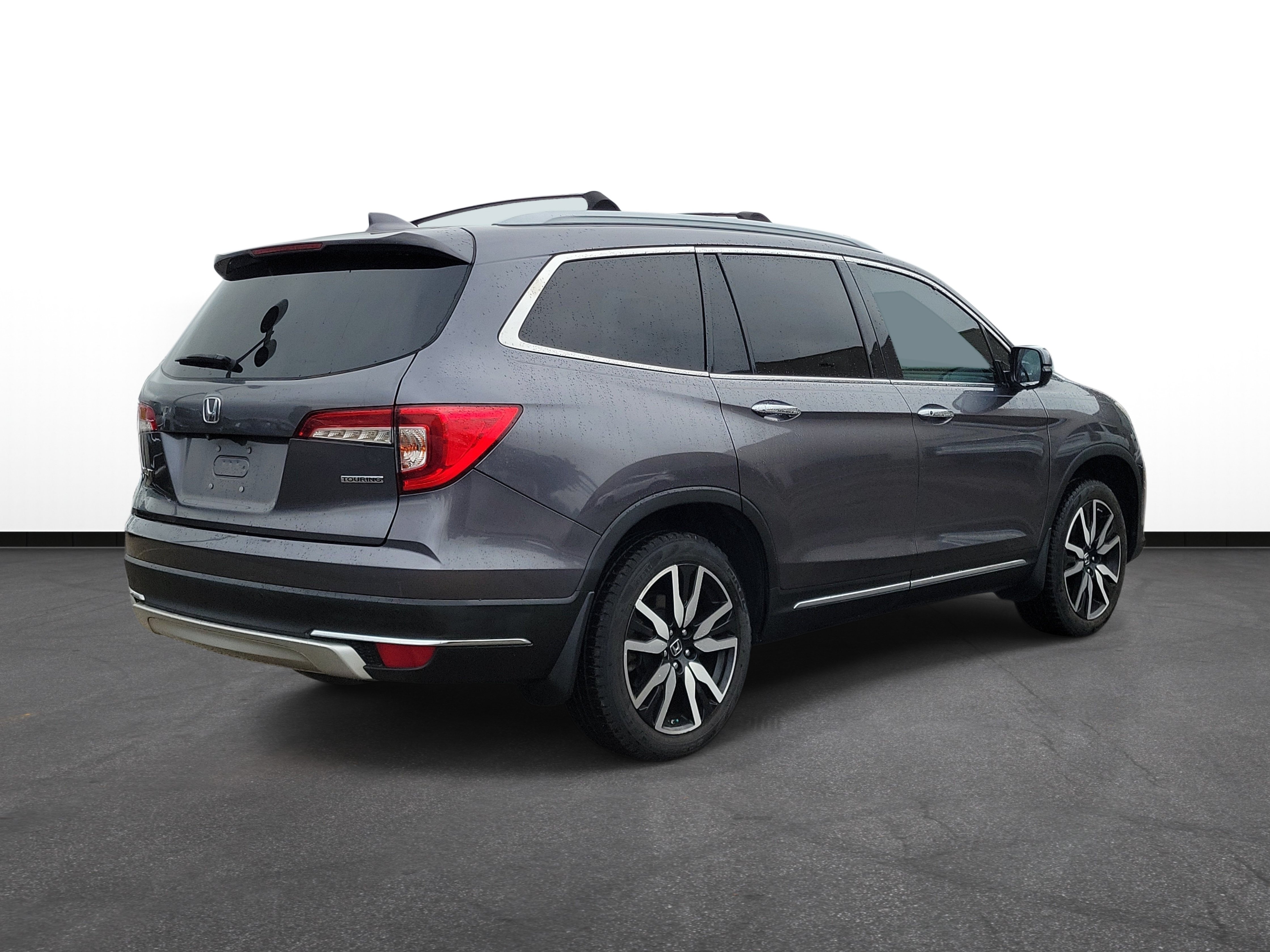 Used 2019 Honda Pilot Touring image 4