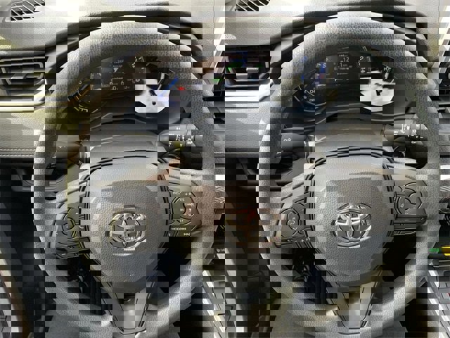 New 2025 Toyota RAV4 XLE image 19