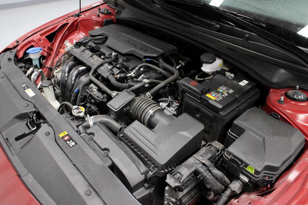 Certified 2024 Hyundai Elantra SEL FWD image 17