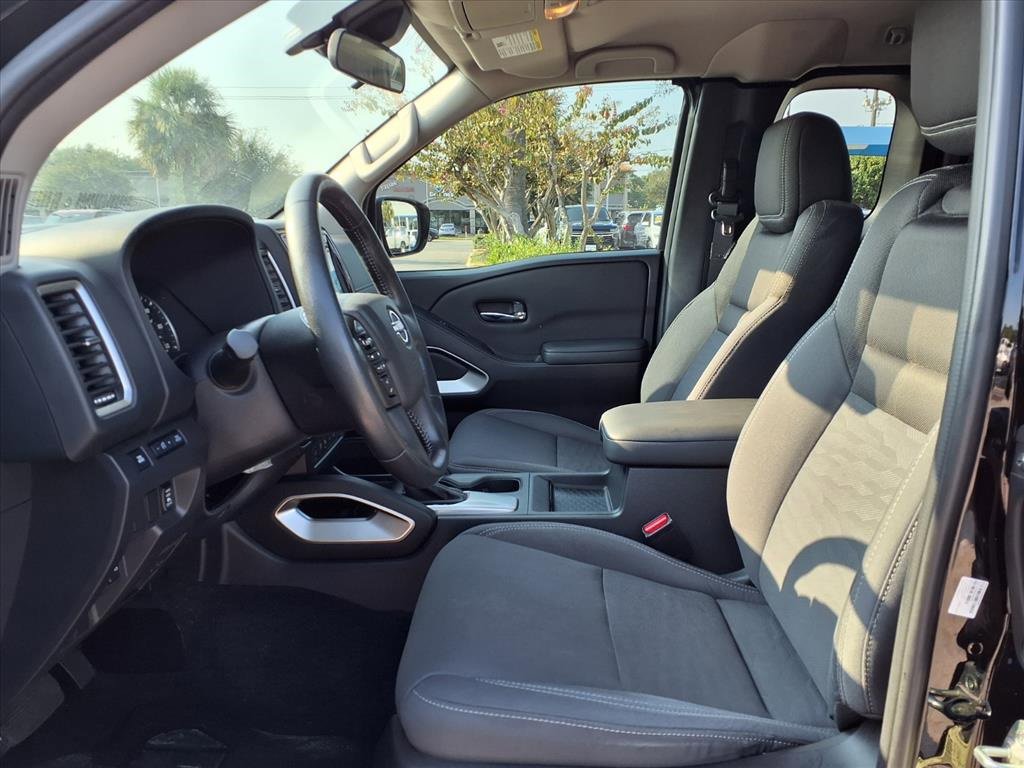 Used 2022 Nissan Frontier SV image 17