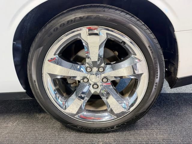 Used 2017 Dodge Challenger R/T w/ Driver Convenience Group image 13