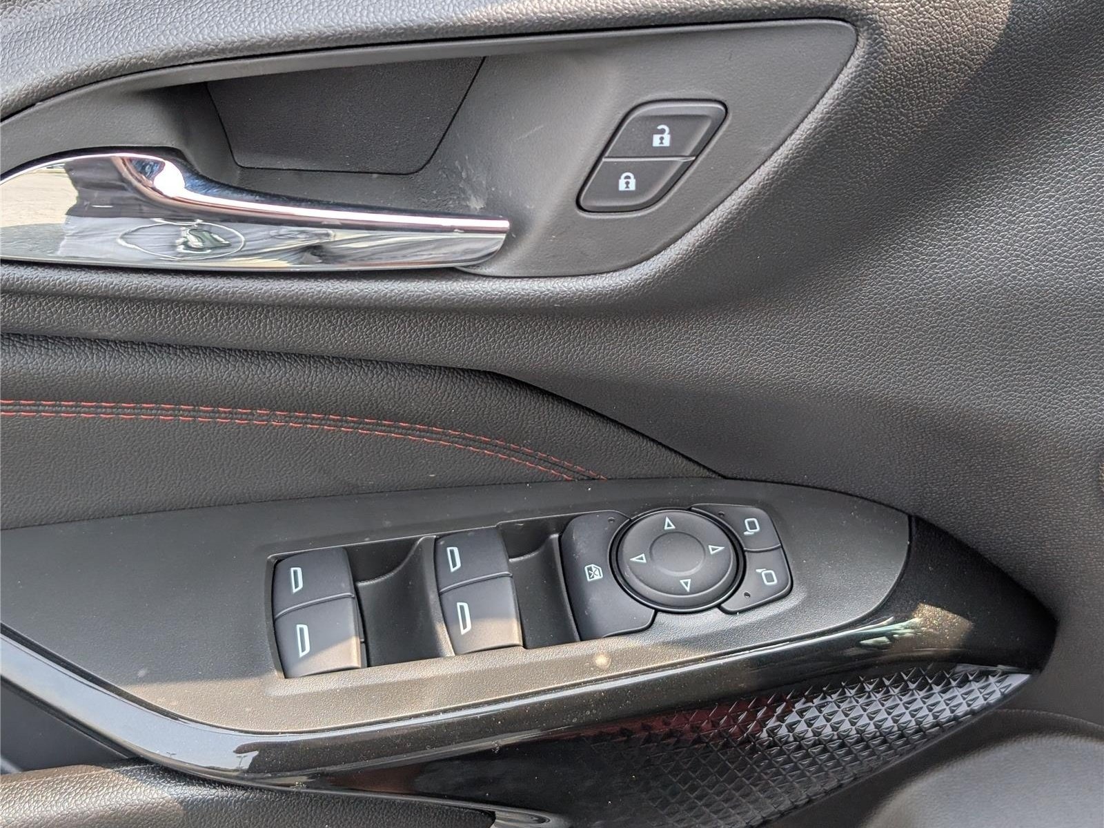 New 2026 Chevrolet Trax RS w/ Driver Confidence Package FWD image 16