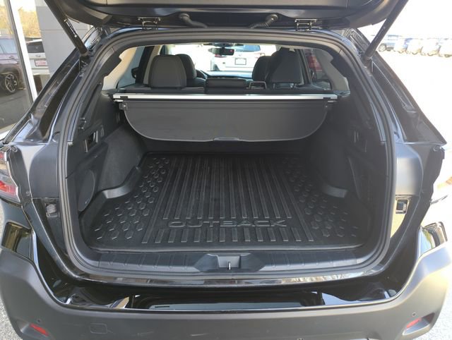 Used 2025 Subaru Outback Onyx Edition image 27