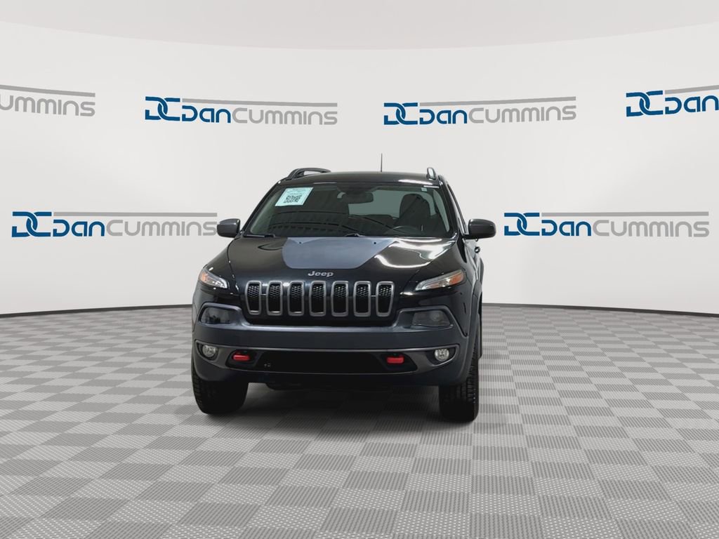 Used 2016 Jeep Cherokee Trailhawk image 4