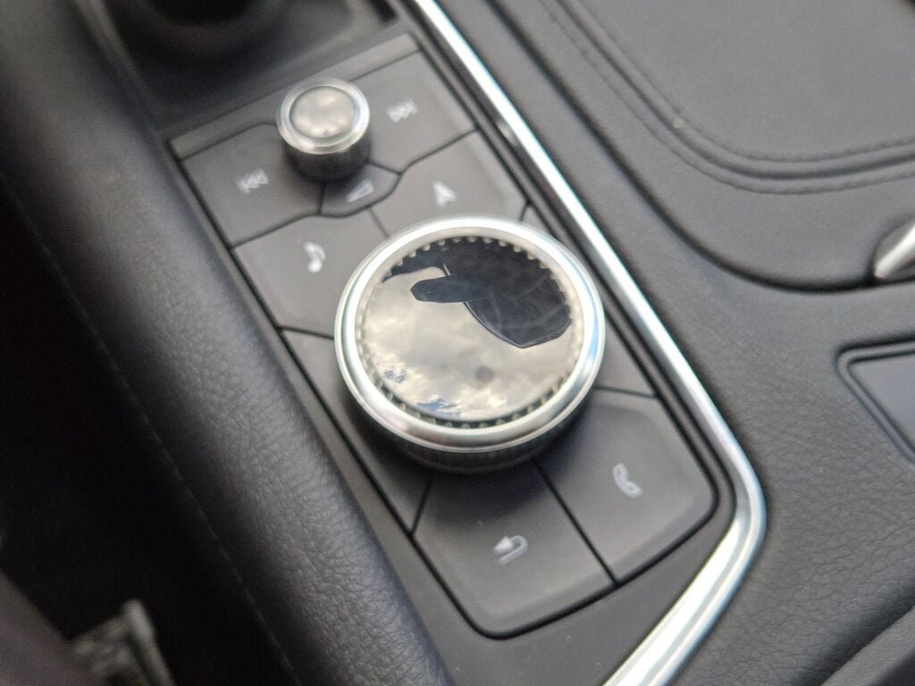 Used 2023 Cadillac XT6 Premium Luxury image 34