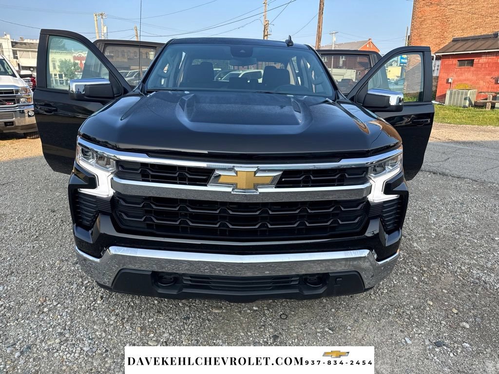 Used 2025 Chevrolet Silverado 1500 LT AWD/4WD image 32