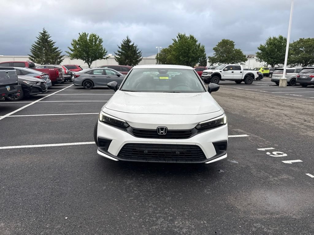 Used 2023 Honda Civic Sport image 3