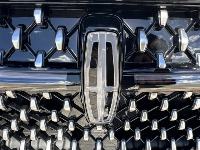 New 2026 Lincoln Nautilus Reserve image 7