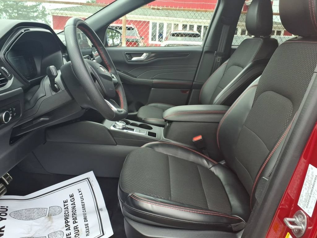 Certified 2024 Ford Escape ST-Line w/ Tech Pack #1 FWD image 15