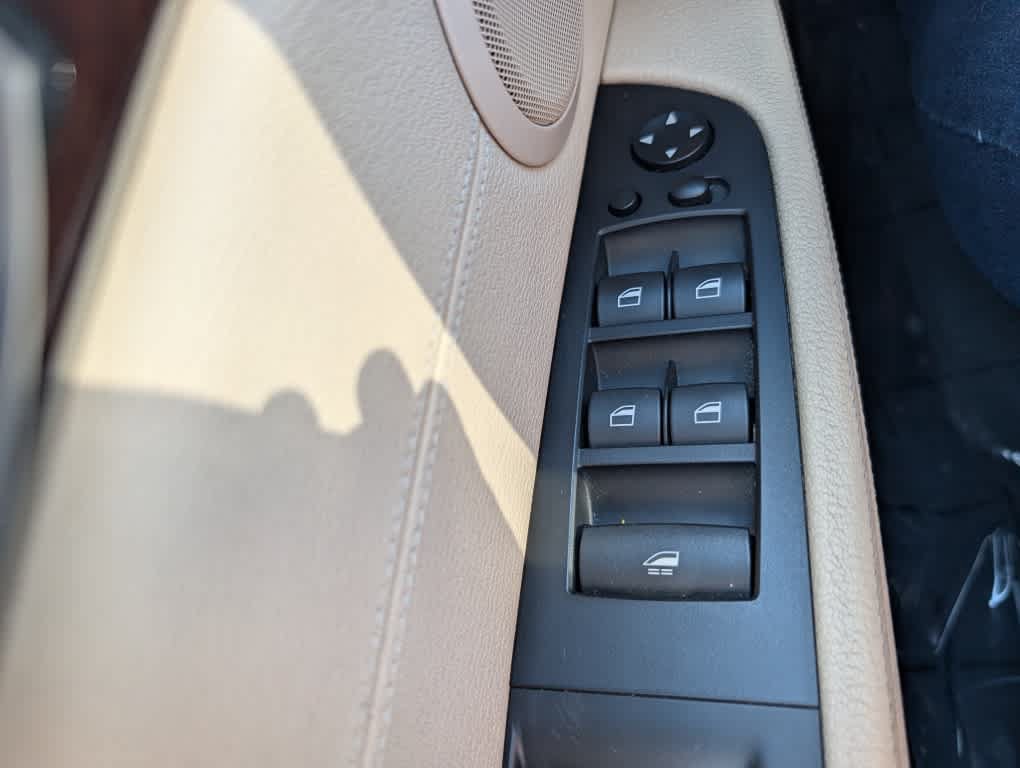 Used 2013 BMW Z4 sDrive35i RWD image 26