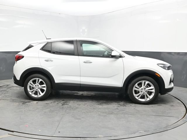 Used 2023 Buick Encore GX Preferred w/ Cold Weather Comfort Package AWD/4WD image 8