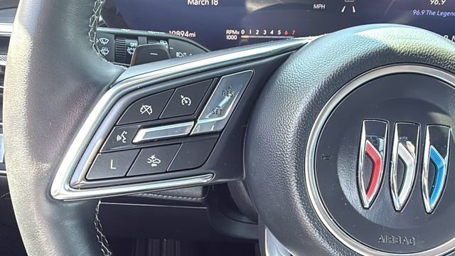 Used 2025 Buick Enclave Preferred image 17