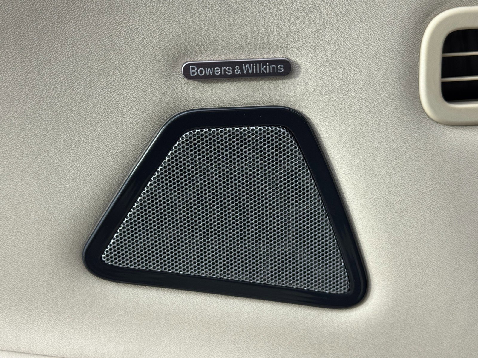 Used 2022 Maserati Quattroporte Modena Q4 image 19