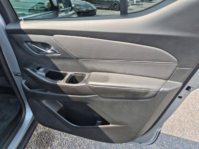 Used 2023 Chevrolet Traverse LT FWD image 22