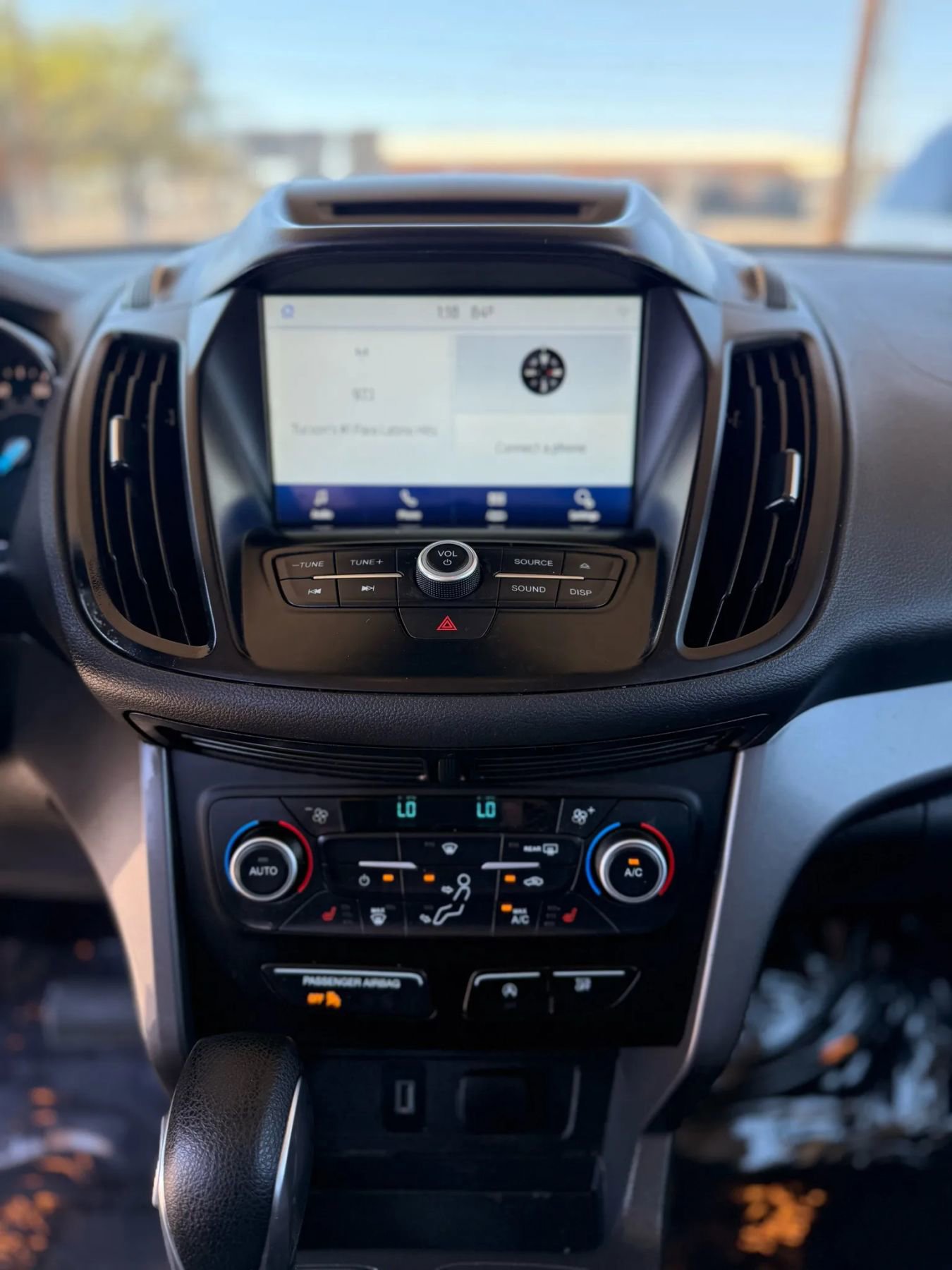 Used 2018 Ford Escape SE w/ Ford Safe & Smart Package image 13