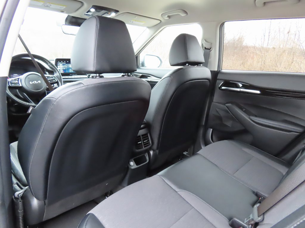 Certified 2023 Kia Seltos S w/ Navigation Package image 26