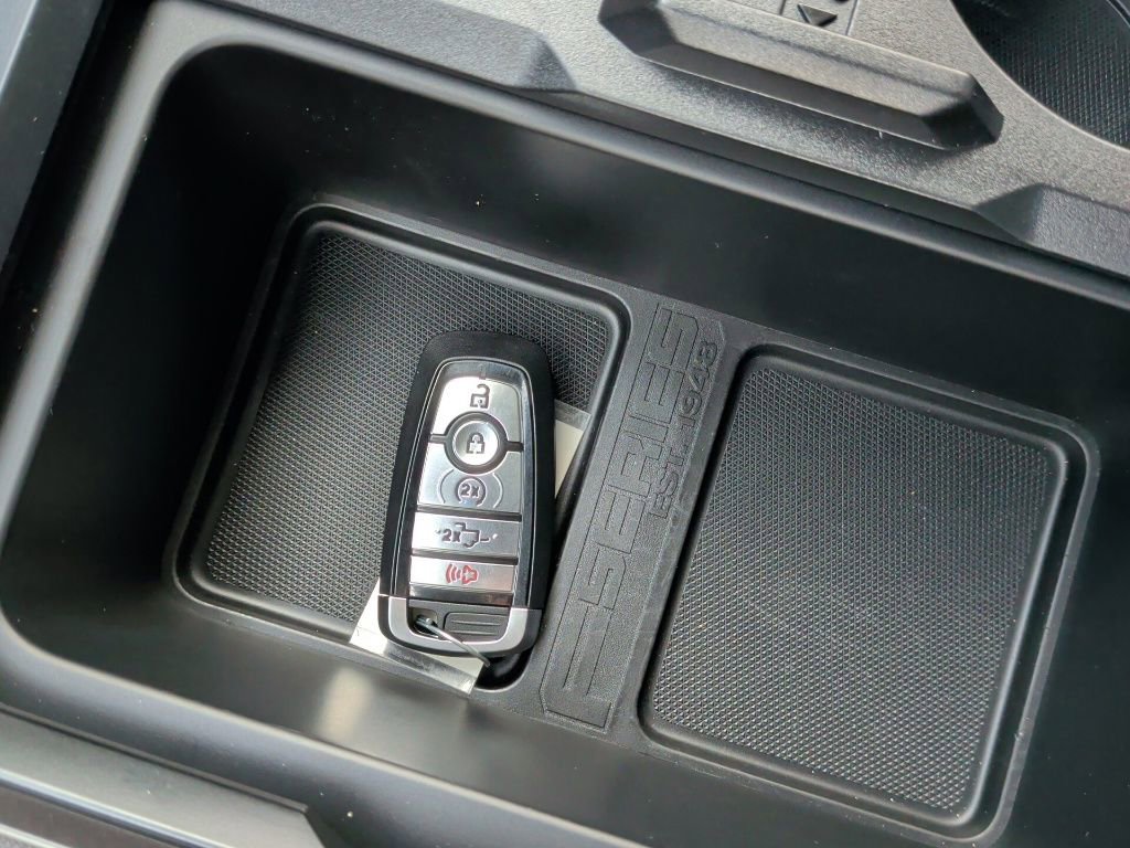 New 2026 Ford F250 Lariat w/ Black Appearance Package image 55