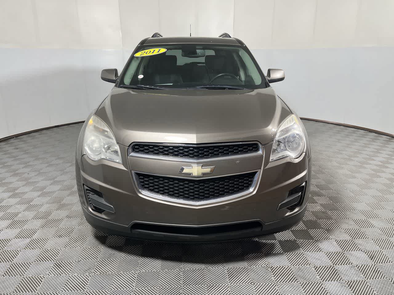 Used 2011 Chevrolet Equinox LT w/ Driver Convenience Package AWD/4WD image 3