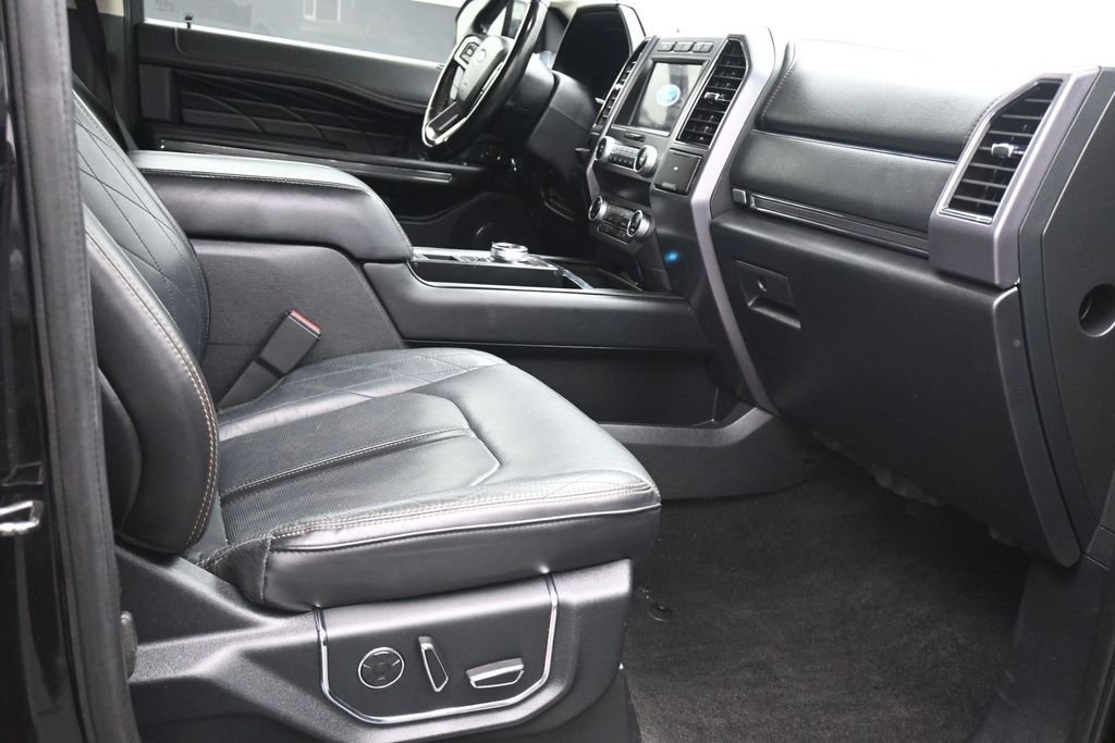 Used 2019 Ford Expedition Platinum RWD image 10
