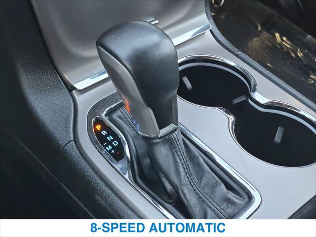 Used 2021 Jeep Grand Cherokee Laredo AWD/4WD image 19