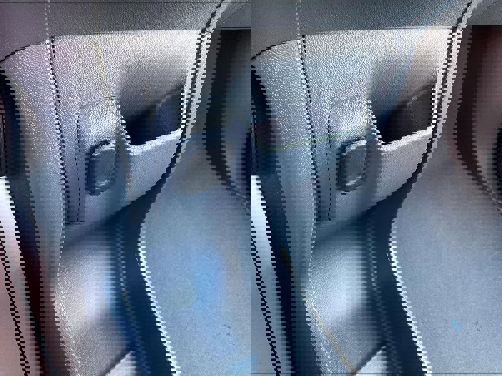 Used 2019 Chevrolet Bolt Premier w/ Infotainment Package image 12