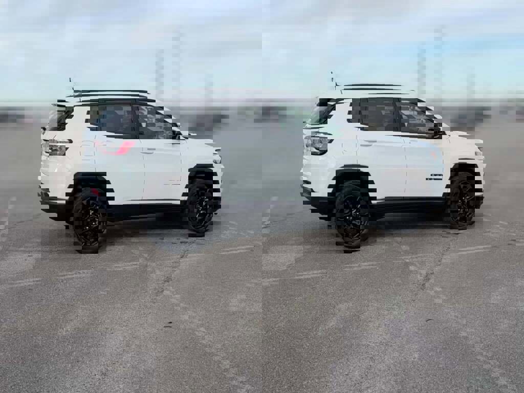 New 2026 Jeep Compass Latitude image 13