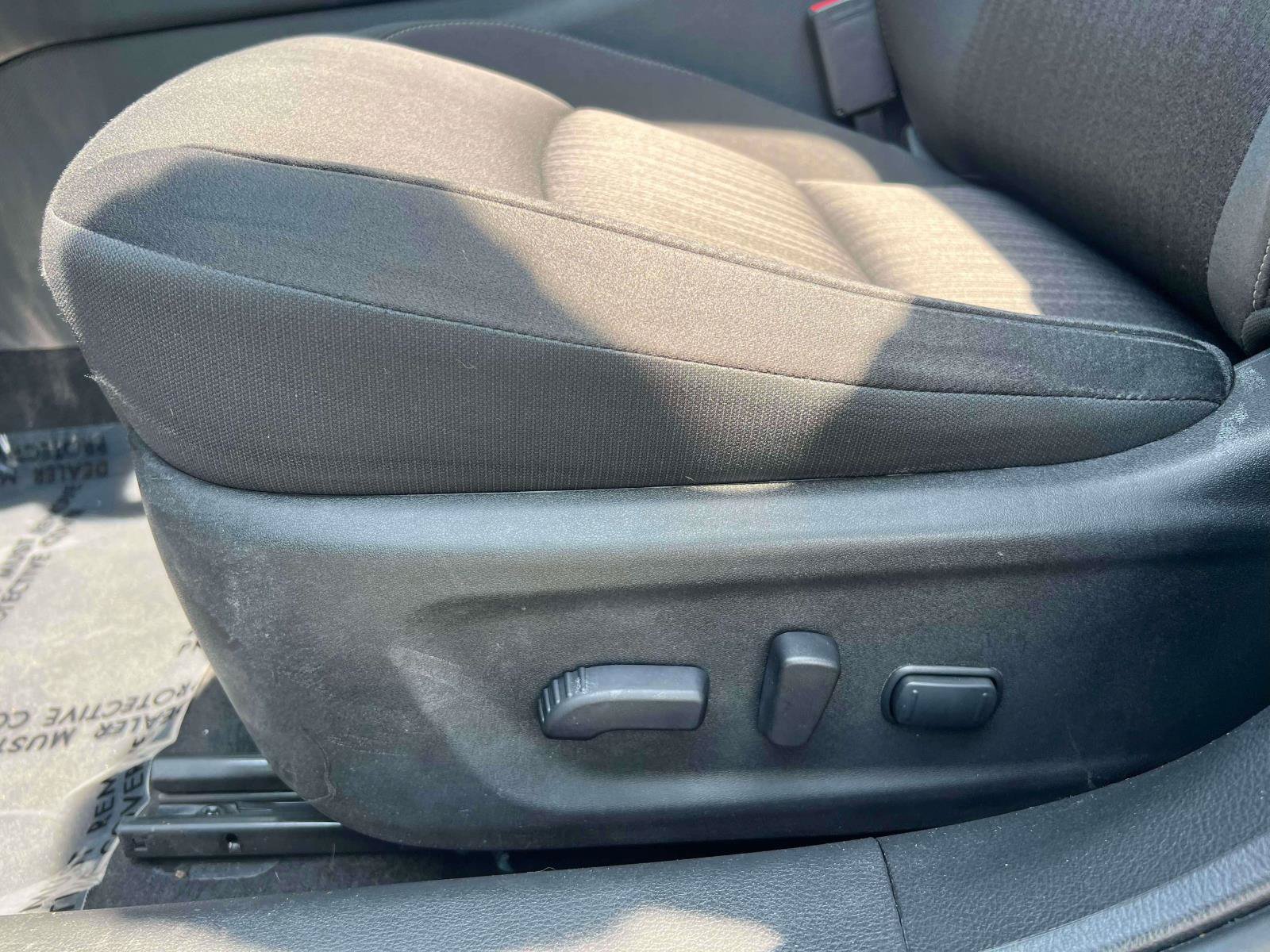 Used 2024 Nissan Altima 2.5 SV FWD image 18
