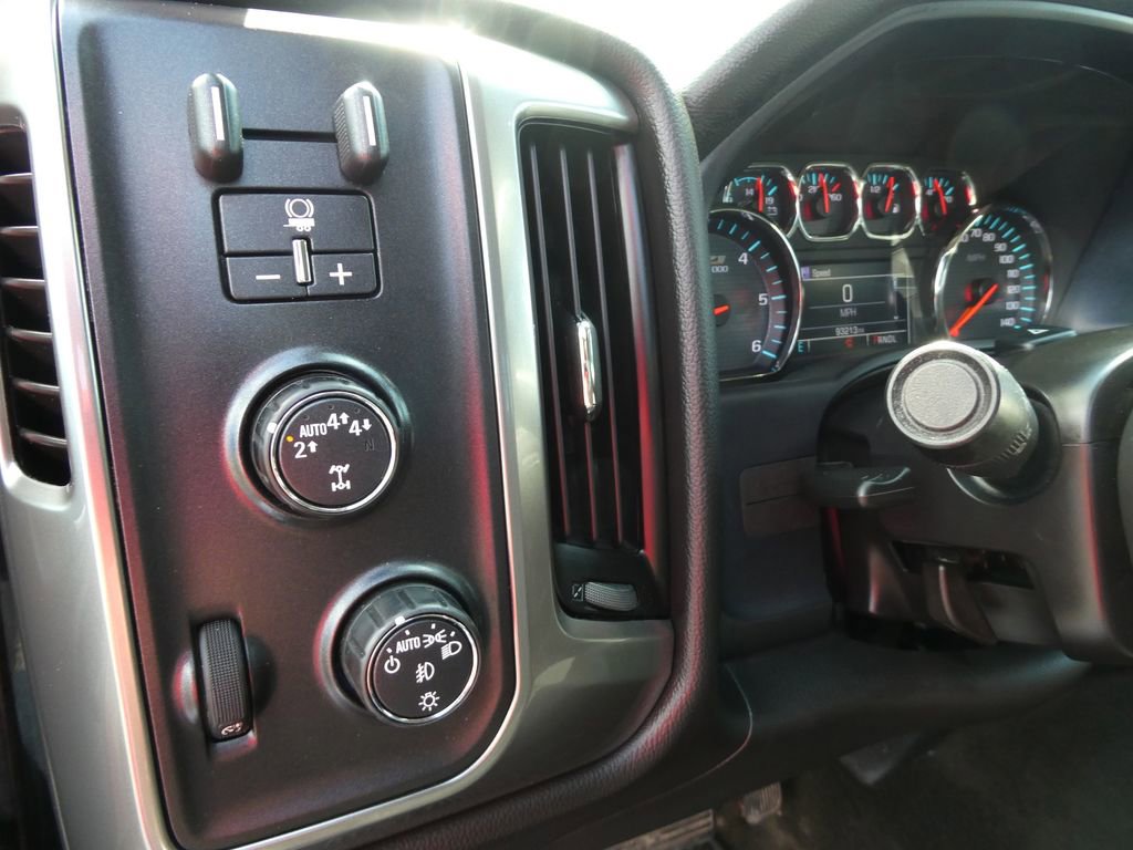Certified 2017 Chevrolet Silverado 1500 LT w/ LPO, Black Pack AWD/4WD image 26
