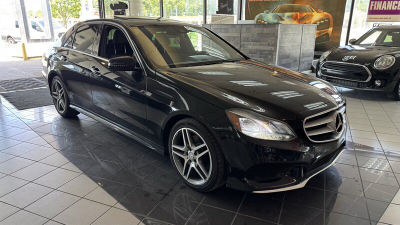 Used 2015 Mercedes-Benz E 350 4MATIC Sedan image 4