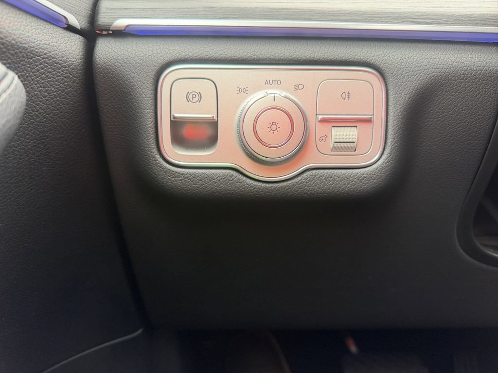 Certified 2025 Mercedes-Benz GLE 350 4MATIC image 25