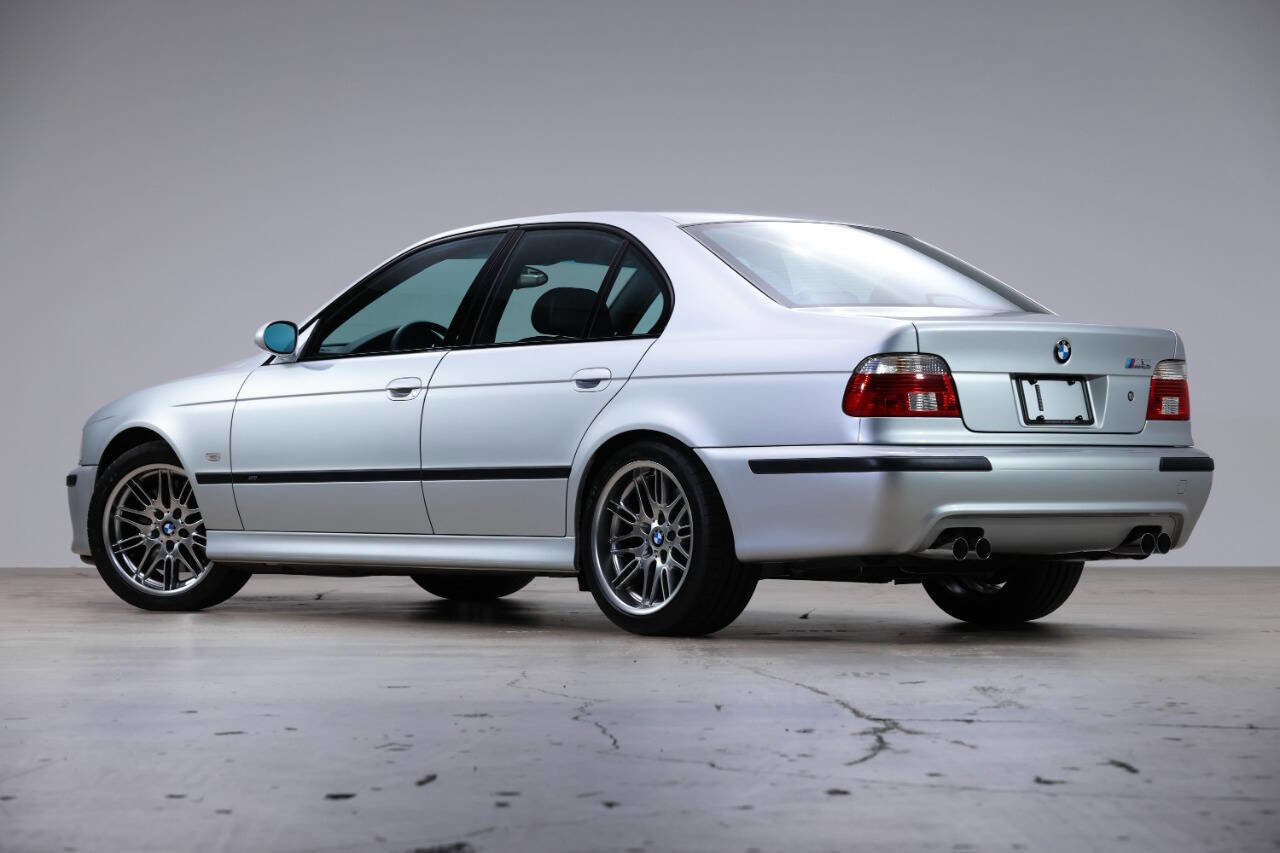 Used 2002 BMW M5 image 5