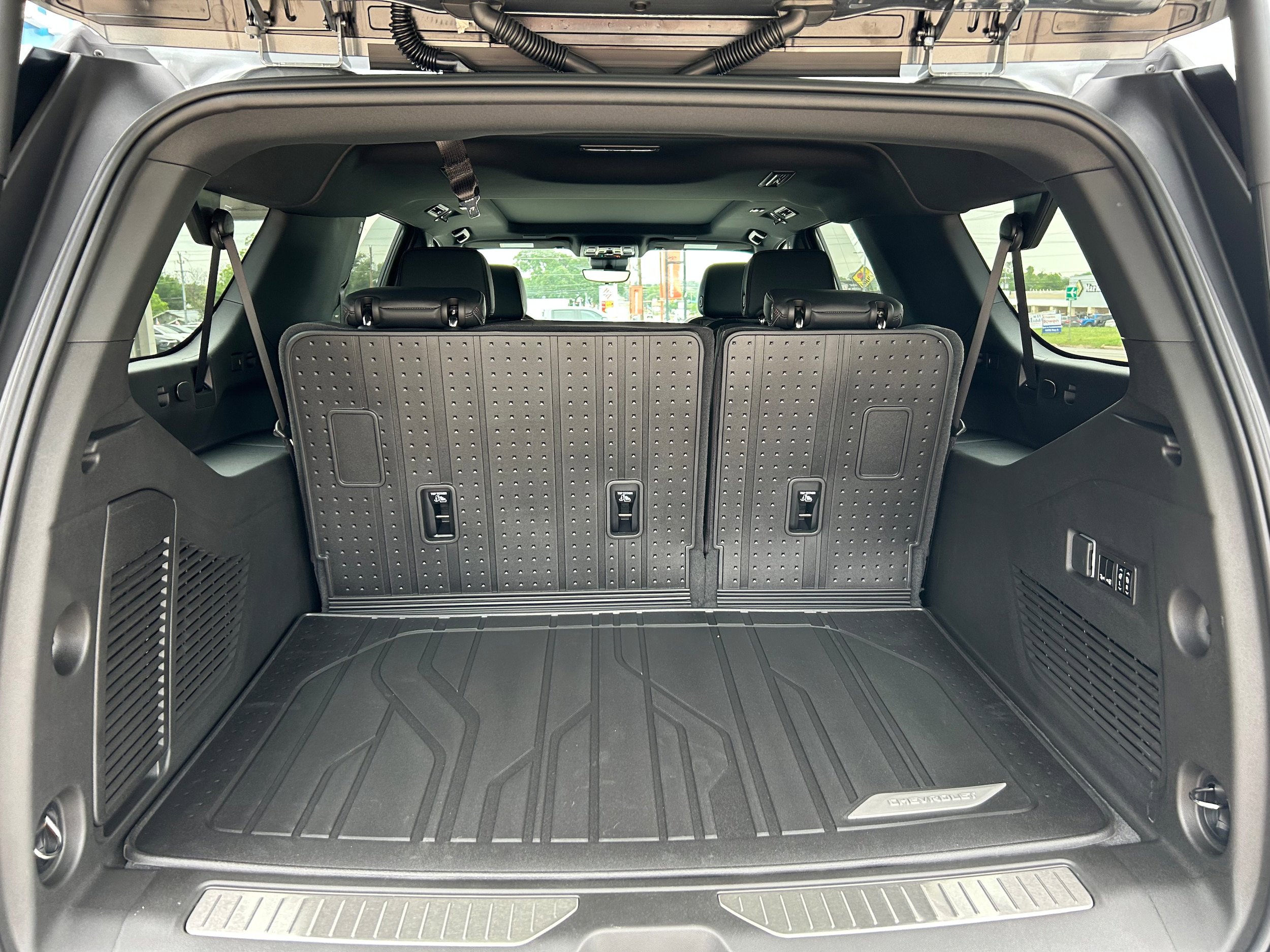 New 2026 Chevrolet Suburban RST w/ Advanced Technology Package AWD/4WD image 10