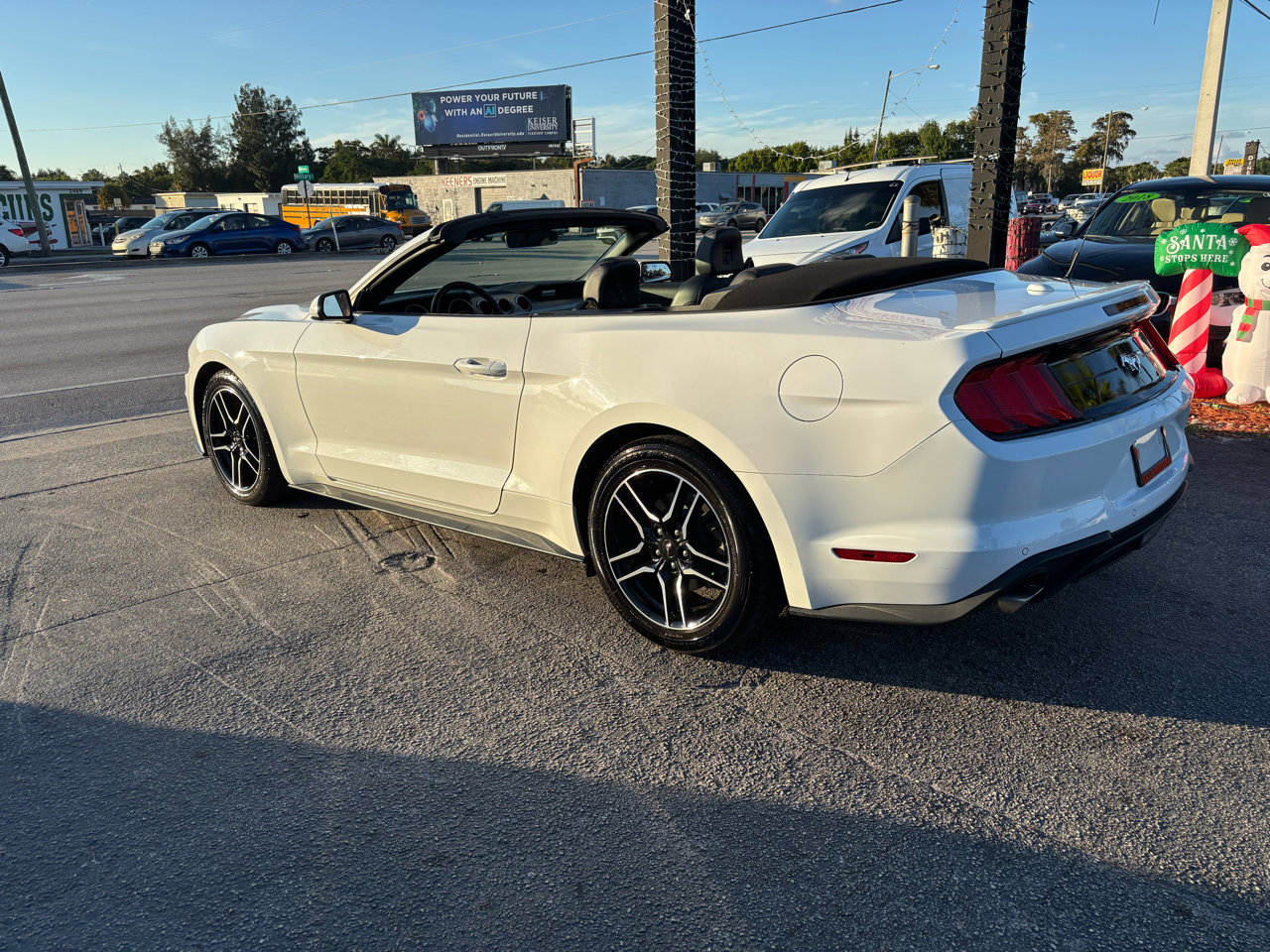Used 2023 Ford Mustang Premium image 6