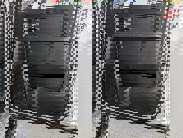 Used 2018 RAM 2500 Tradesman w/ Chrome Appearance Group image 21