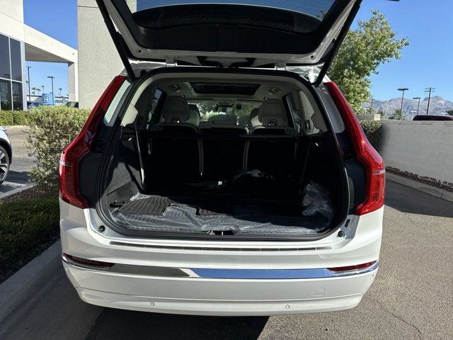 New 2025 Volvo XC90 T8 Plus w/ Protection Package Premier AWD/4WD image 9