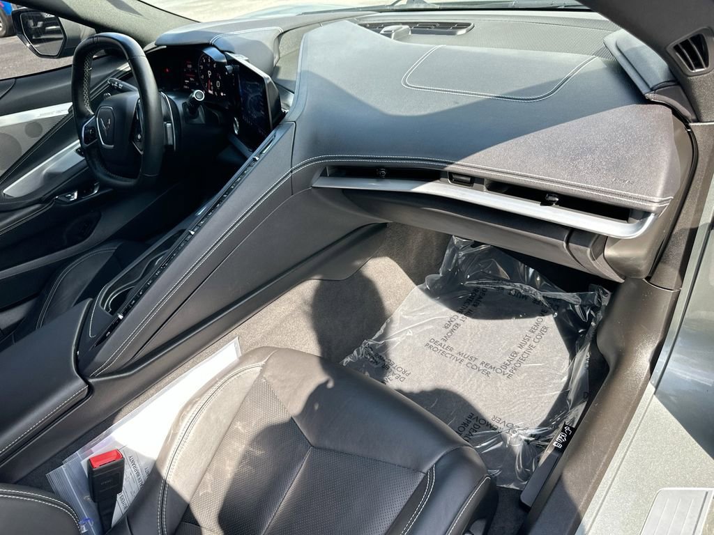 Used 2022 Chevrolet Corvette 2LT Coupe w/ Z51 Performance Package image 26