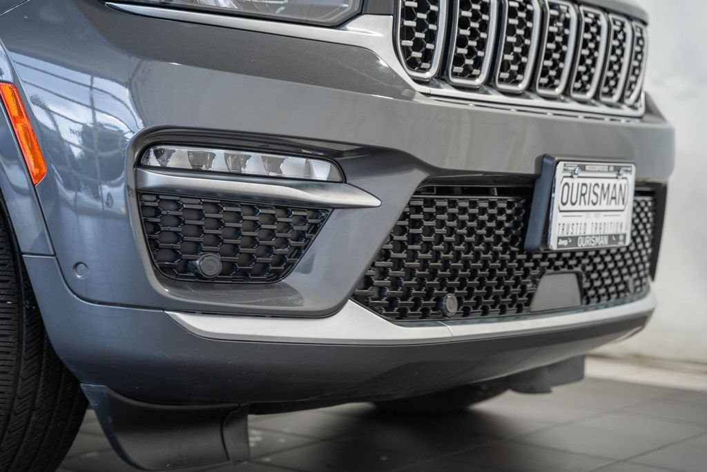 Certified 2023 Jeep Grand Cherokee Summit AWD/4WD image 15
