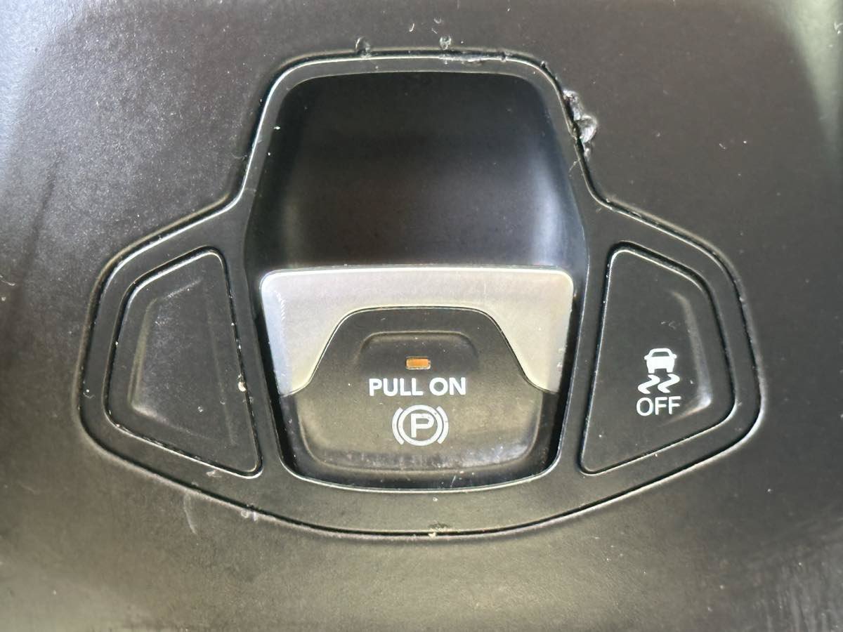 Used 2019 Jeep Renegade Altitude w/ Quick Order Package 2XM AWD/4WD image 20