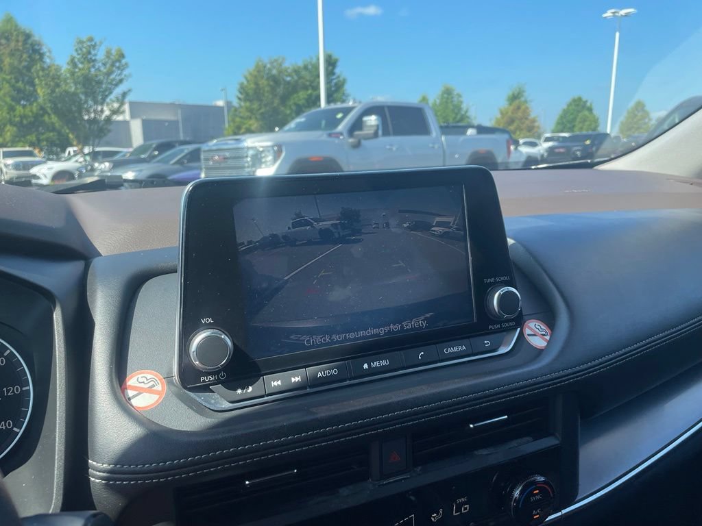 Used 2023 Nissan Rogue SV AWD/4WD image 16