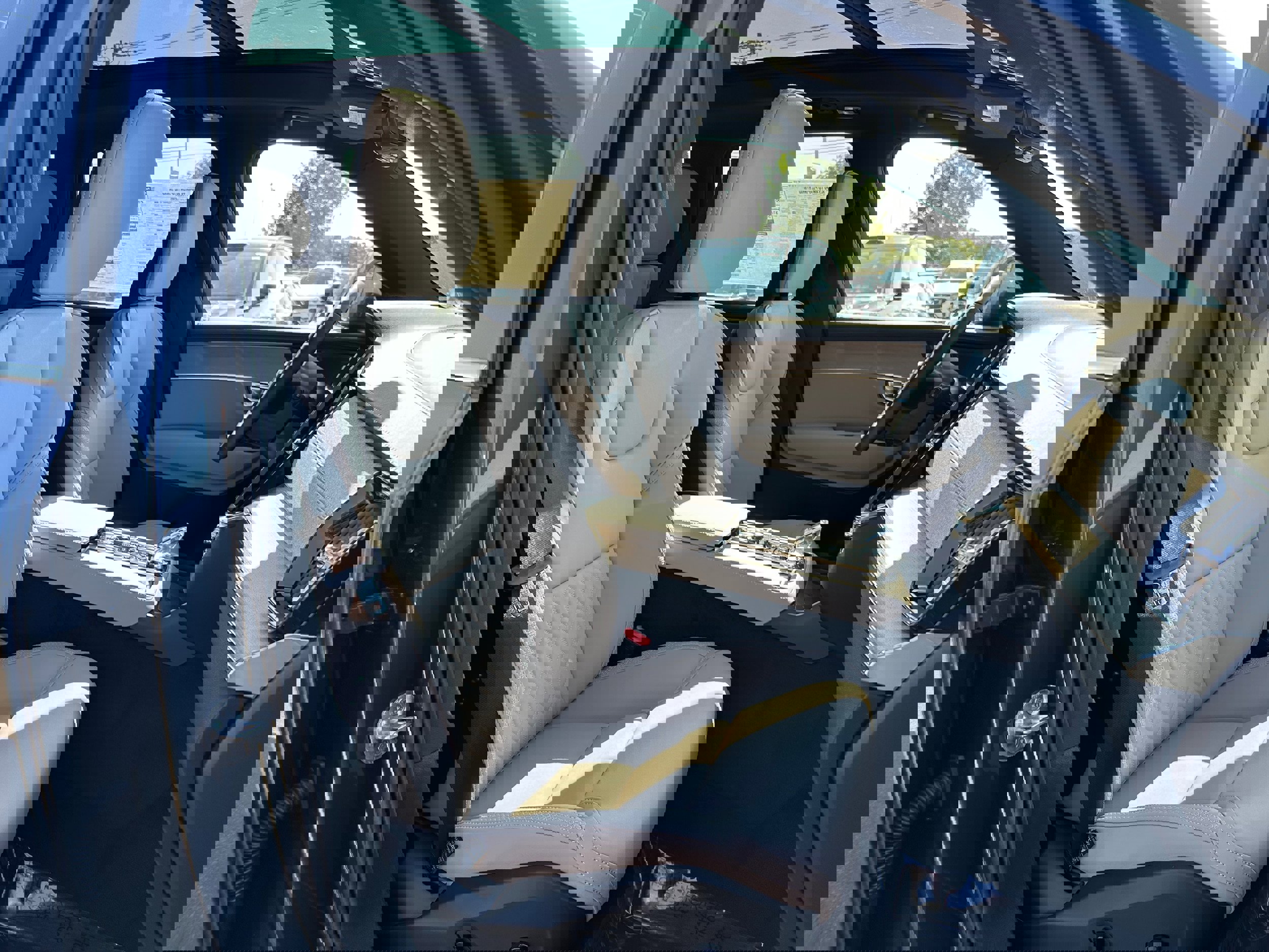 New 2026 Volvo XC90 T8 Plus image 8