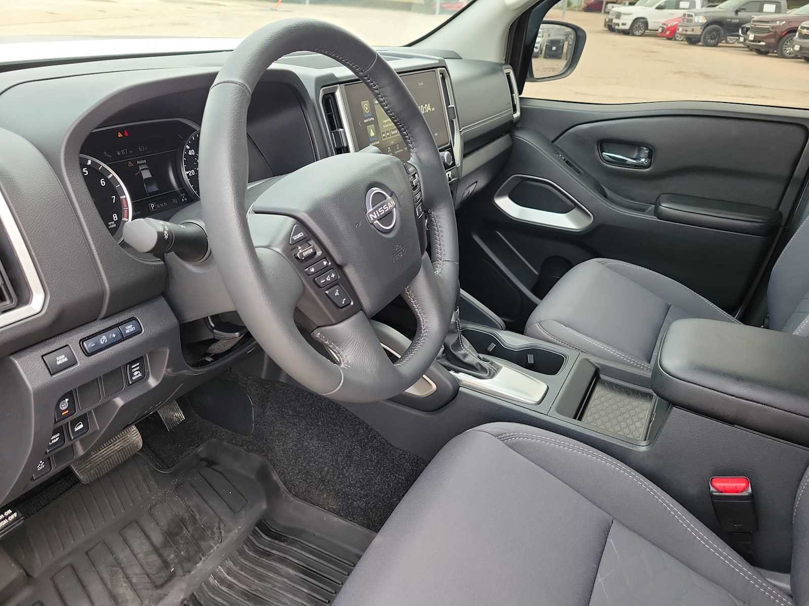 Used 2025 Nissan Frontier SV w/ SV Convenience Package AWD/4WD image 10