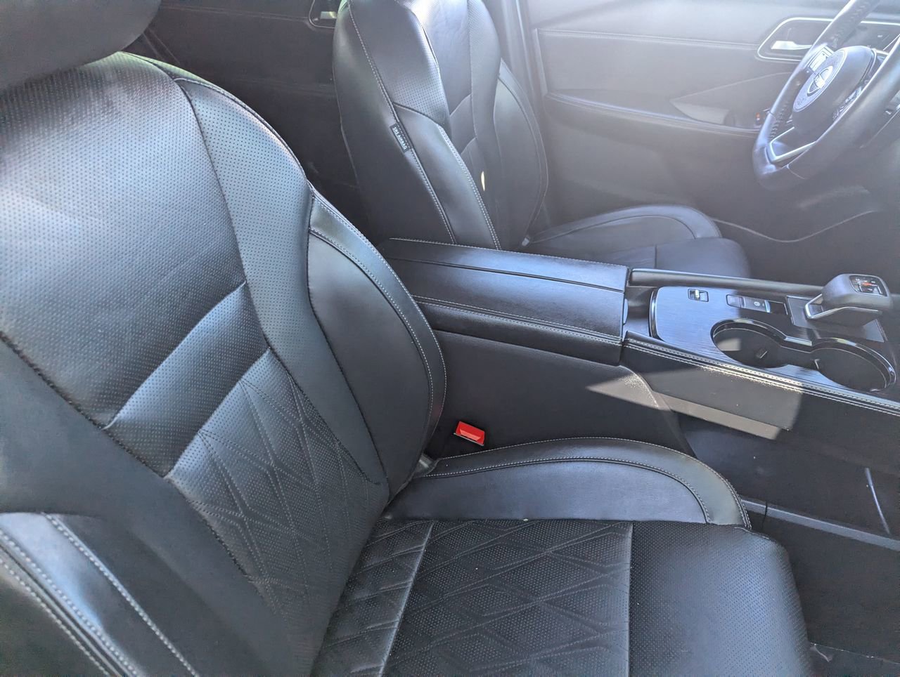 Certified 2024 Nissan Rogue Platinum w/ Platinum Premium Package image 11