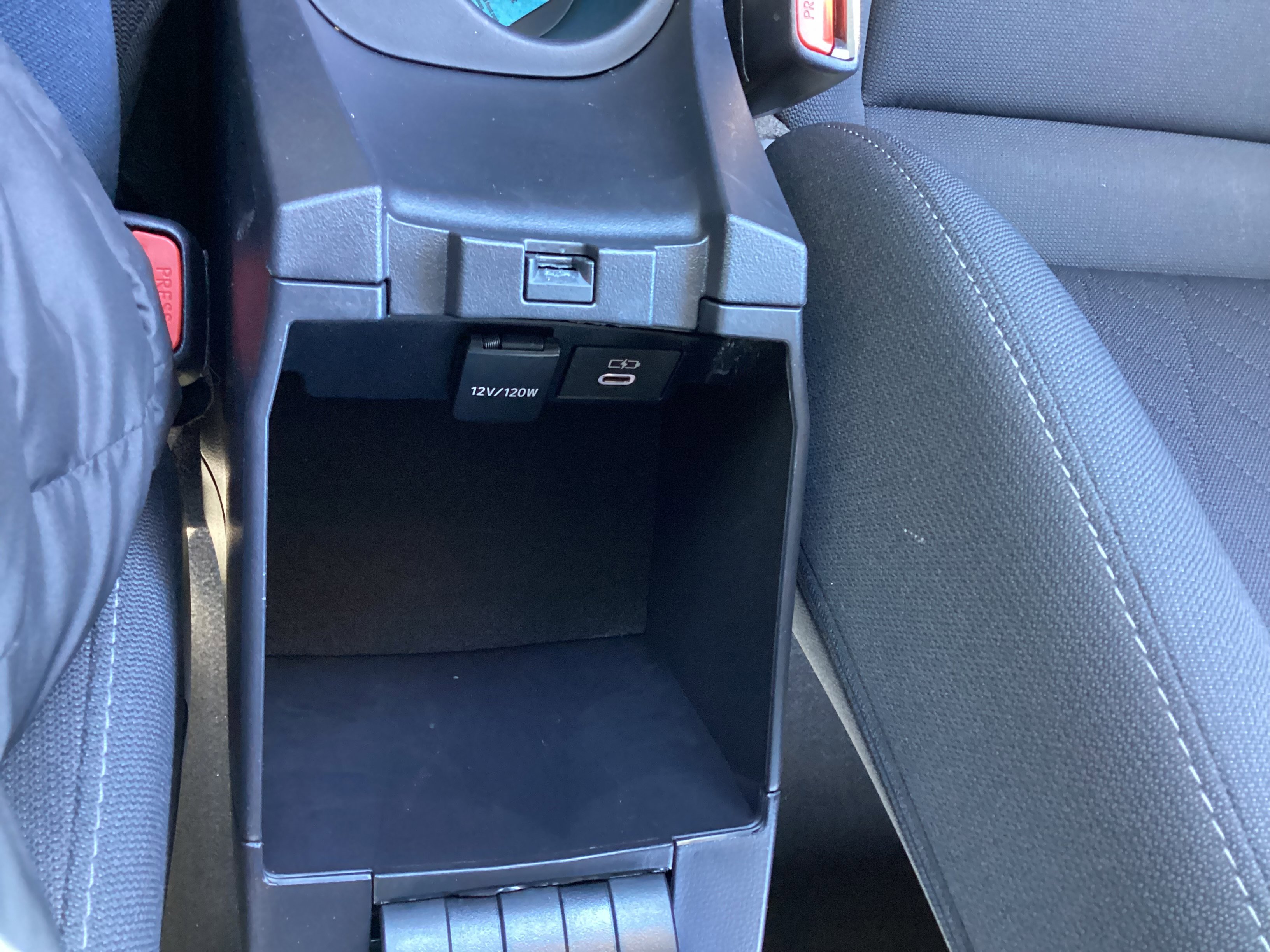 Certified 2025 Toyota Corolla LE image 29