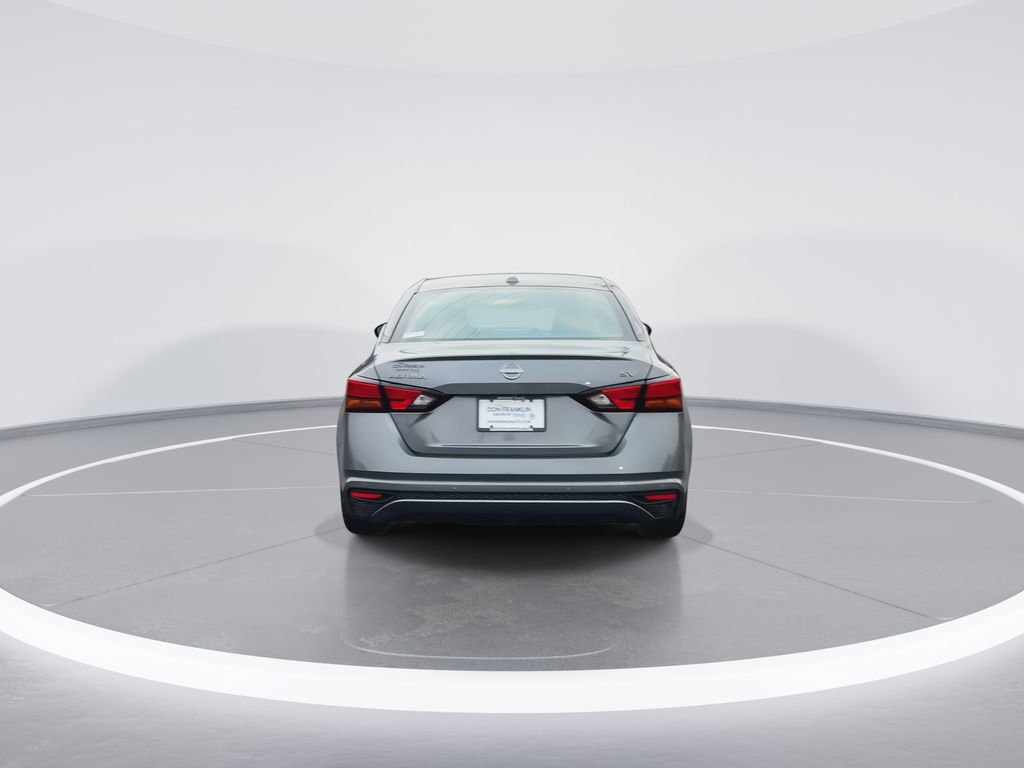 Used 2024 Nissan Altima 2.5 SV image 7