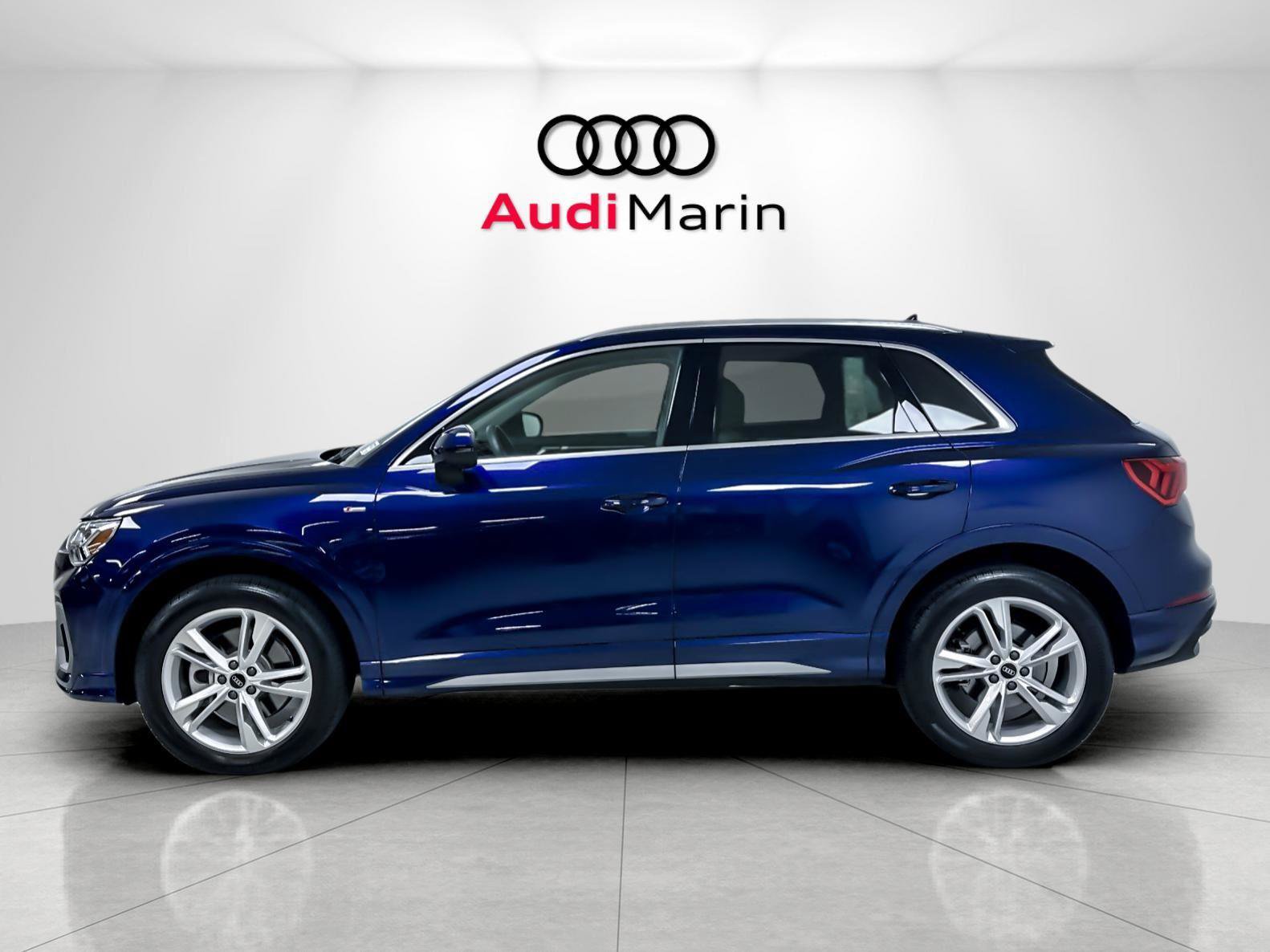 Used 2024 Audi Q3 2.0T Premium Plus w/ Premium Plus Package AWD/4WD image 2