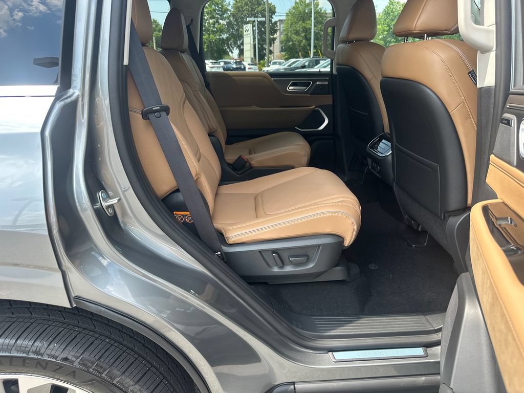 New 2027 INFINITI QX80 Luxe w/ Cargo Package RWD image 13
