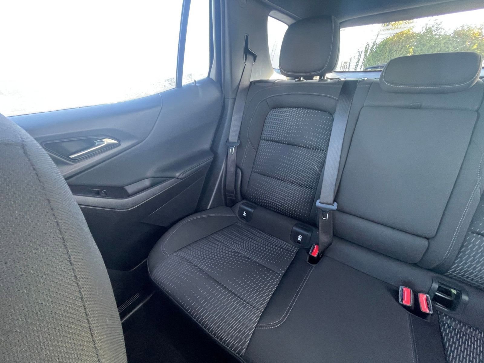 Used 2025 Chevrolet Equinox LT image 34