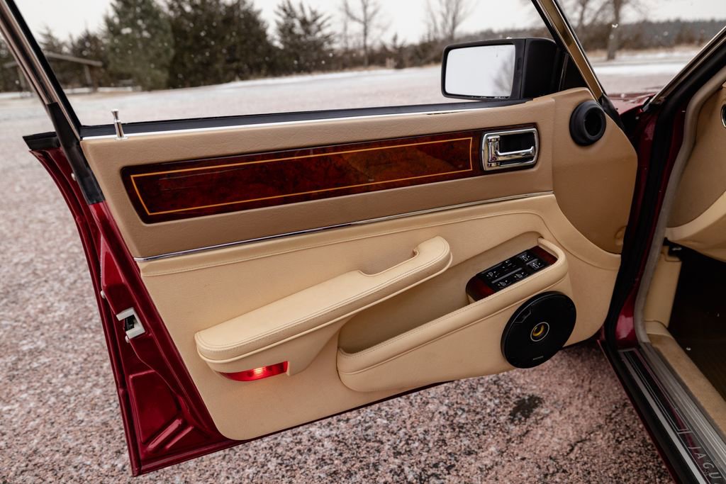 Used 1992 Jaguar XJ Vanden Plas image 93