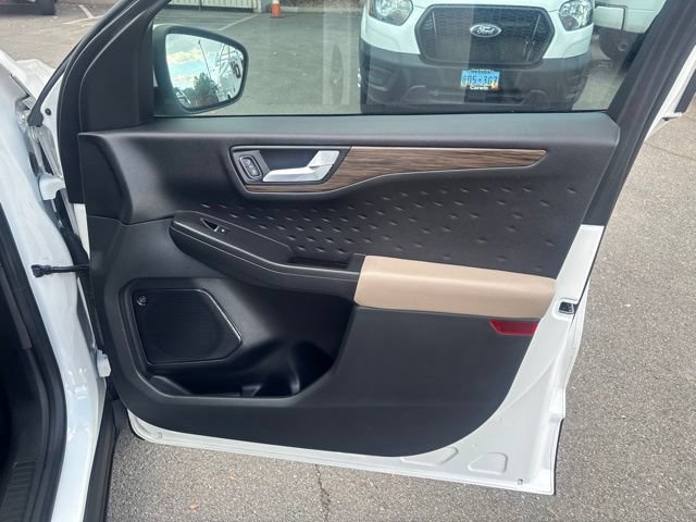 Used 2020 Ford Escape Titanium AWD/4WD image 40